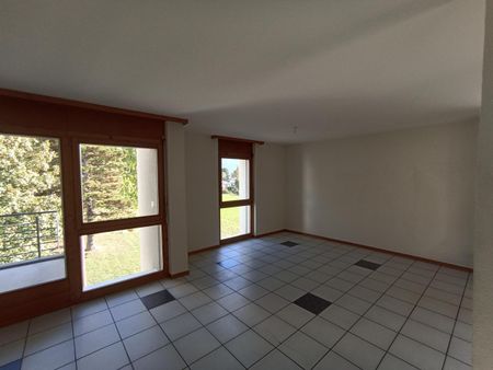Appartement lumineux de 4.5 pces - Photo 2