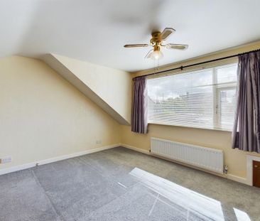 3 bedroom semi-detached bungalow to rent - Photo 4