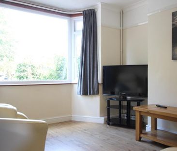 4 bedroom semi-detached house to rent - Photo 1