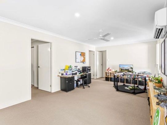 Everton Hills - Photo 1