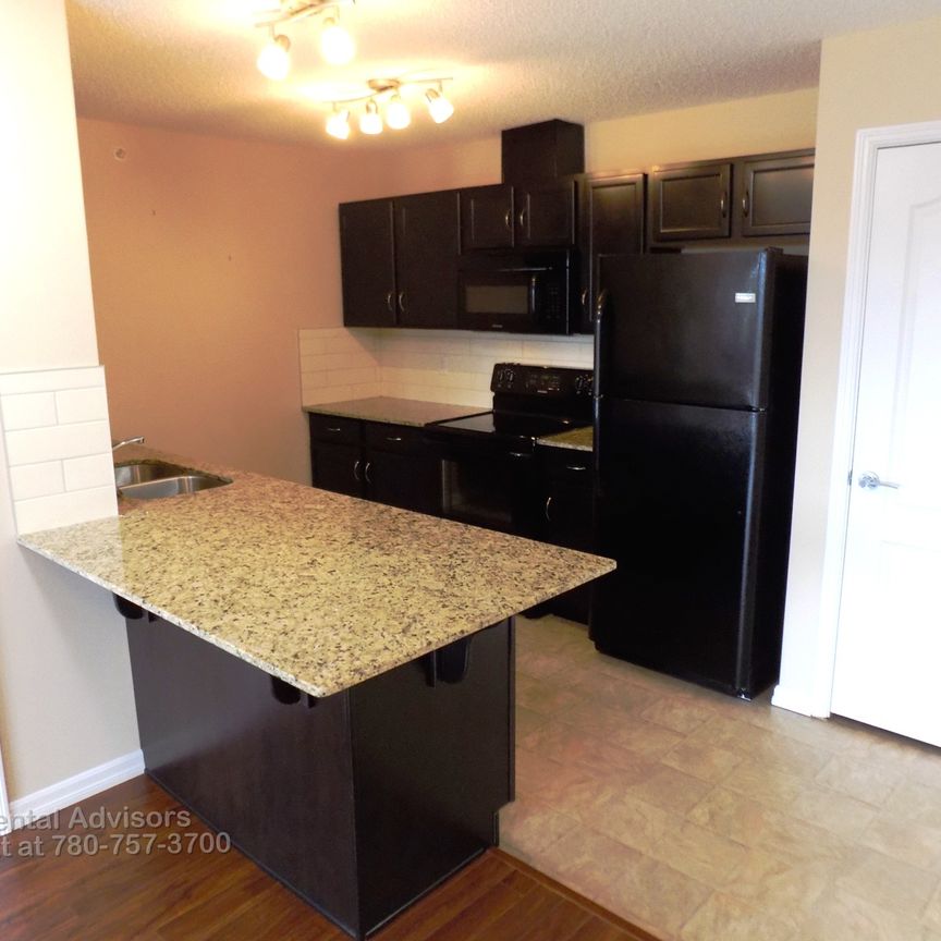 #417 273 Charlotte Way - Photo 1