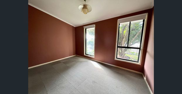 Comfortable Three-Bedroom Family Home in Corio - Photo 1