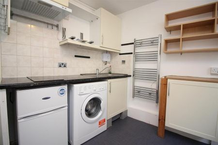 Studio to rent - Photo 5