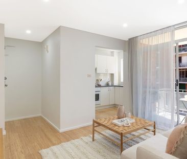 Star quality and class in a lifestyle location! - Photo 3