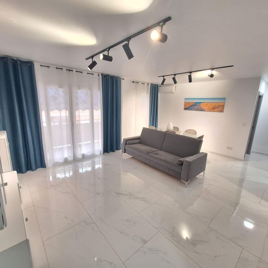 REF. 7478 Bright two-bedroom apartment - Photo 1