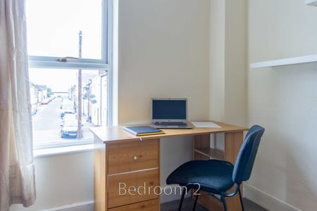 Room 1 - Photo 5