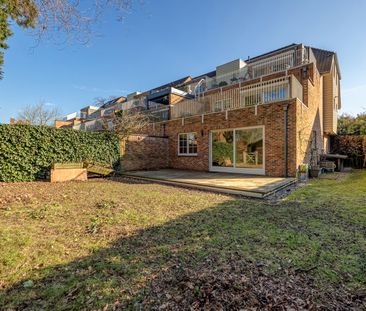 GELIJKVLOERS APPARTEMENT MET TUIN EN PARKING NABIJ HET CENTRUM - Foto 6