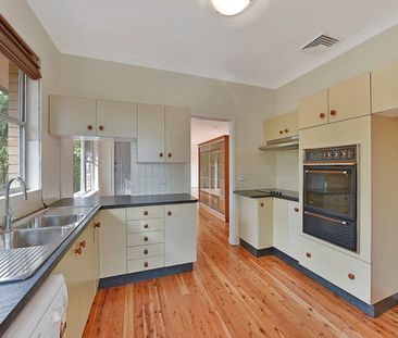 17 Todman Avenue, West Pymble - Photo 1