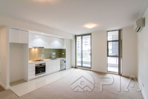 As New 1 Bedroom Plus Study Apartment, Featuring Resident Facilities!! - Photo 1