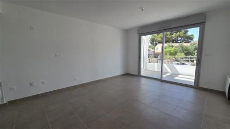 Location appartement 3 pièces - 53m² à Six fours les plages (83140) - Photo 4