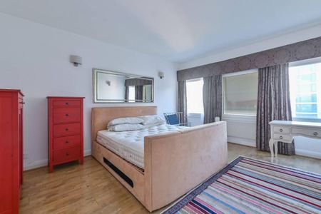 3 bedroom flat to rent - Photo 5