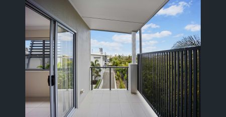 Boutique Apartments-Generous, modern-One bedroom-two bathrooms plus study - Photo 3