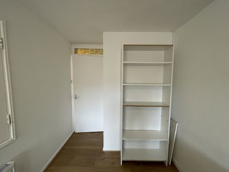 Room in a Shared House, Phoenix Close, E8 - Photo 3