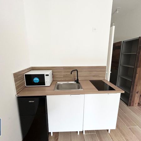 Location Appartement 1 pièce 16m² FAMARS 59300 - Photo 3