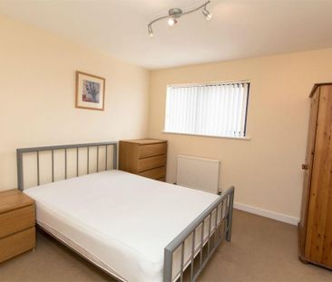 2 bedroom apartment to rent - Photo 6