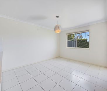 Low-Maintenance Modern Living in a Quiet Narangba Pocket - Photo 1