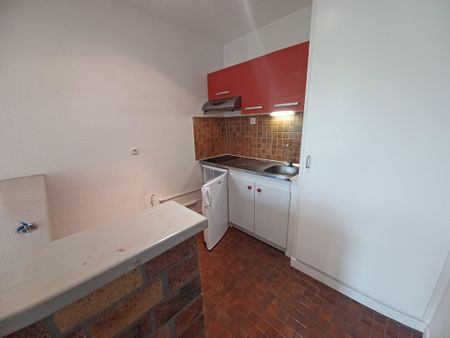 Location Appartement 2 pièces 31m² AURILLAC 15000 - Photo 5
