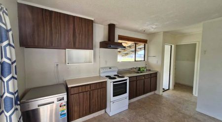 Close To Mitre Ten & Pak N Save - Photo 4