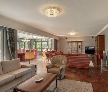 Karaktervolle villa met zwembad op een perceel van 2.585m² - Photo 6