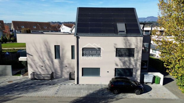 Your new home with garden seating area! - Photo 1