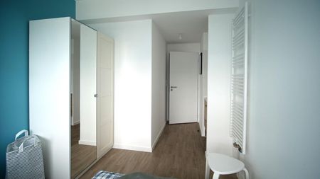 Location Appartement 5 pièces ST HERBLAIN 44800 - Photo 4