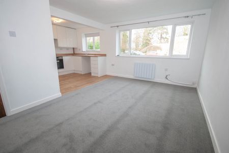 Arbour Close, Rugby, CV22 - Photo 2