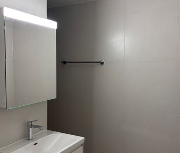 Appartement de 3.5 pièces rénové au 1er étage - Photo 2