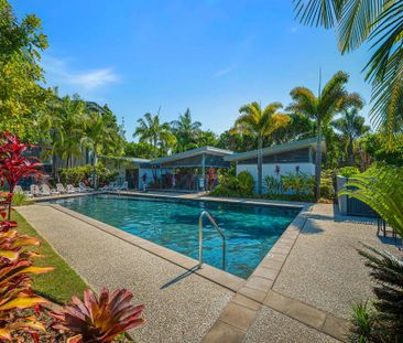 Resort-Style Apartment Just Steps from the Health Precinct - Photo 4