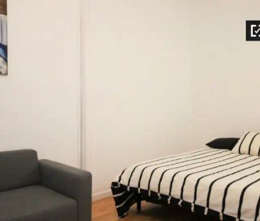 Barcelona - Photo 2