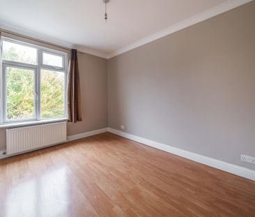 2 bedroom maisonette to rent - Photo 2