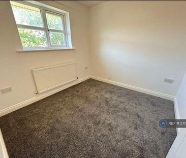 3 bedroom flat to rent - Photo 6