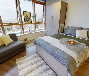 Platinum Studio - Photo 2