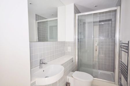 Studio to rent - Photo 3