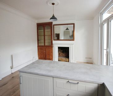 3 bedroom House To Let Total Size: 936 SQ FT - Photo 4