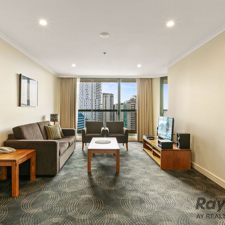 Contemporary residence located In The Heart Of Chatswood - Photo 1