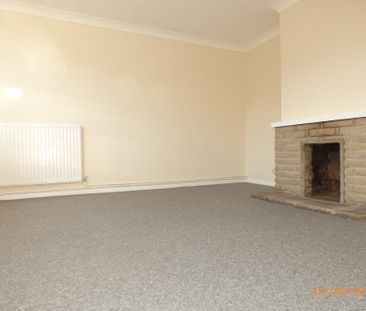 3 bedroom semi-detached house to rent - Photo 6