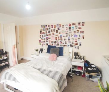 To Rent Cranmer Road, Winton, Bournemouth, BH9 £2,000 pcm Tenancy Info - Photo 3