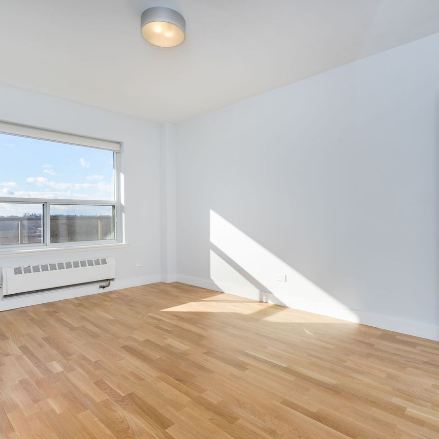 111 Lawton Boulevard - Photo 1