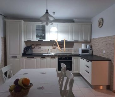 Va propunem spre inchiriere un apartament spatios ideal pt medici rezidenti sau studenti la medicina! - Fotografie 4