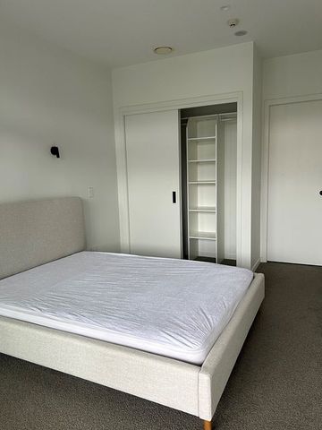 Stylish apartment with great outdoor space - Photo 5