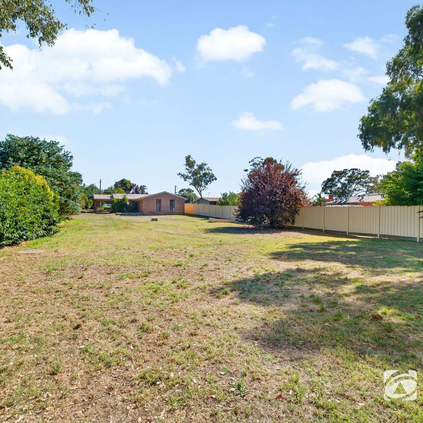 940 Wellington St, Strathfieldsaye - Photo 1