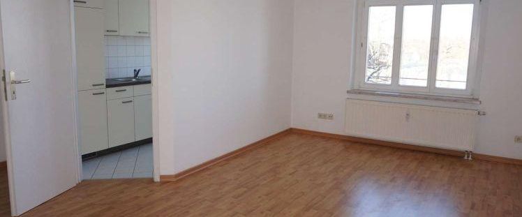 2. OG - Helle 2-Zi.-Whg. mit Wanne und Lift ! frei ab 1.4.26 - Foto 1