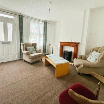 2 bedroom Terraced House To Let - Photo 1
