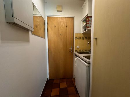 Location Appartement 1 pièce 13m² - Photo 3