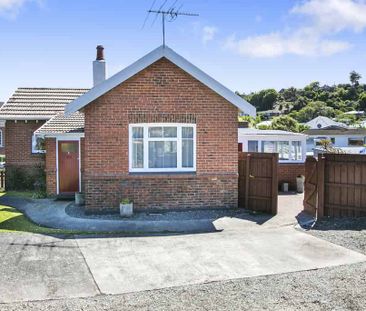 Sunny and stand alone! - Photo 3