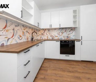 Pronájem nově zrekonstruovaného bytu, 2 +kk, 47 m - Fotografie 4