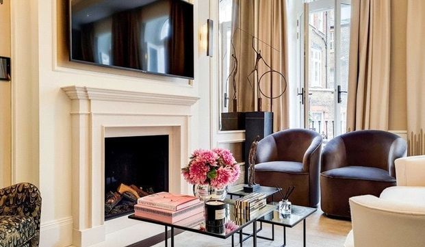 2 bedroom conversion flat with 1 reception and 2 bathrooms in Kensington, W8 - Photo 1