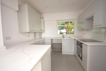 3 bedroom apartment to rent - Photo 4
