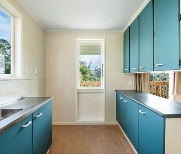 3 Bedrooms in Beach Haven - Photo 2