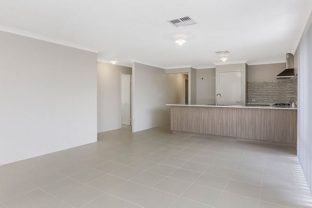 Apply Now! - Photo 1